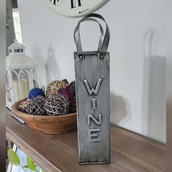 🍷 Vintage Metal Wine Bag – Rustic Wine Bottle Holder, Preowned, Great Condition - Picture 1 of 10
